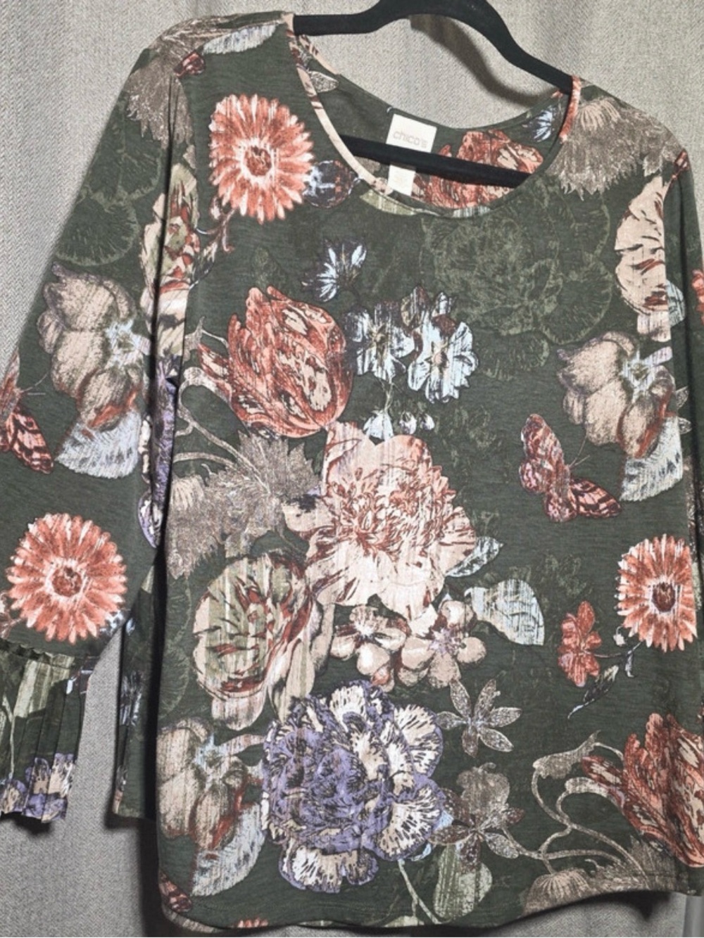Chico's Olive Green Floral Scoop-Neck Long Sleeve Top